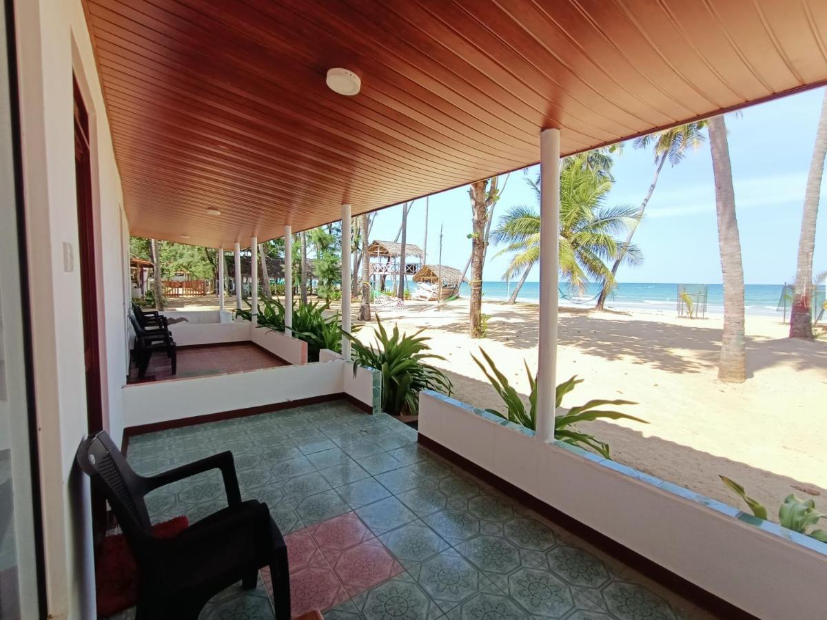French Garden Pragash Beach Hotel Triquinimale Exterior foto