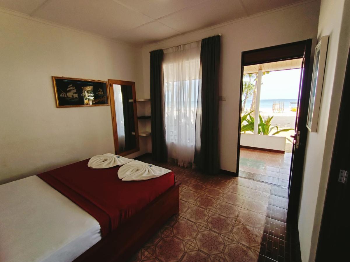 French Garden Pragash Beach Hotel Triquinimale Exterior foto