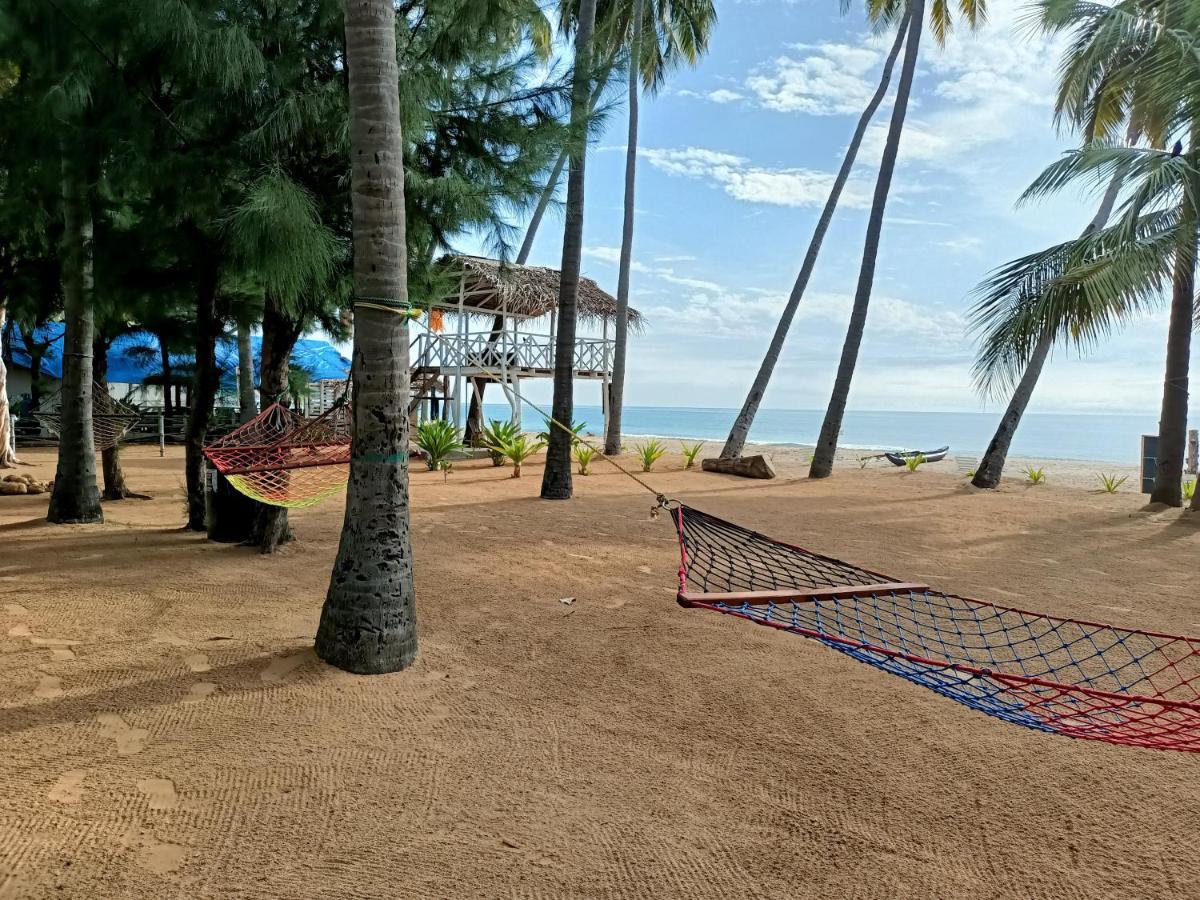 French Garden Pragash Beach Hotel Triquinimale Exterior foto