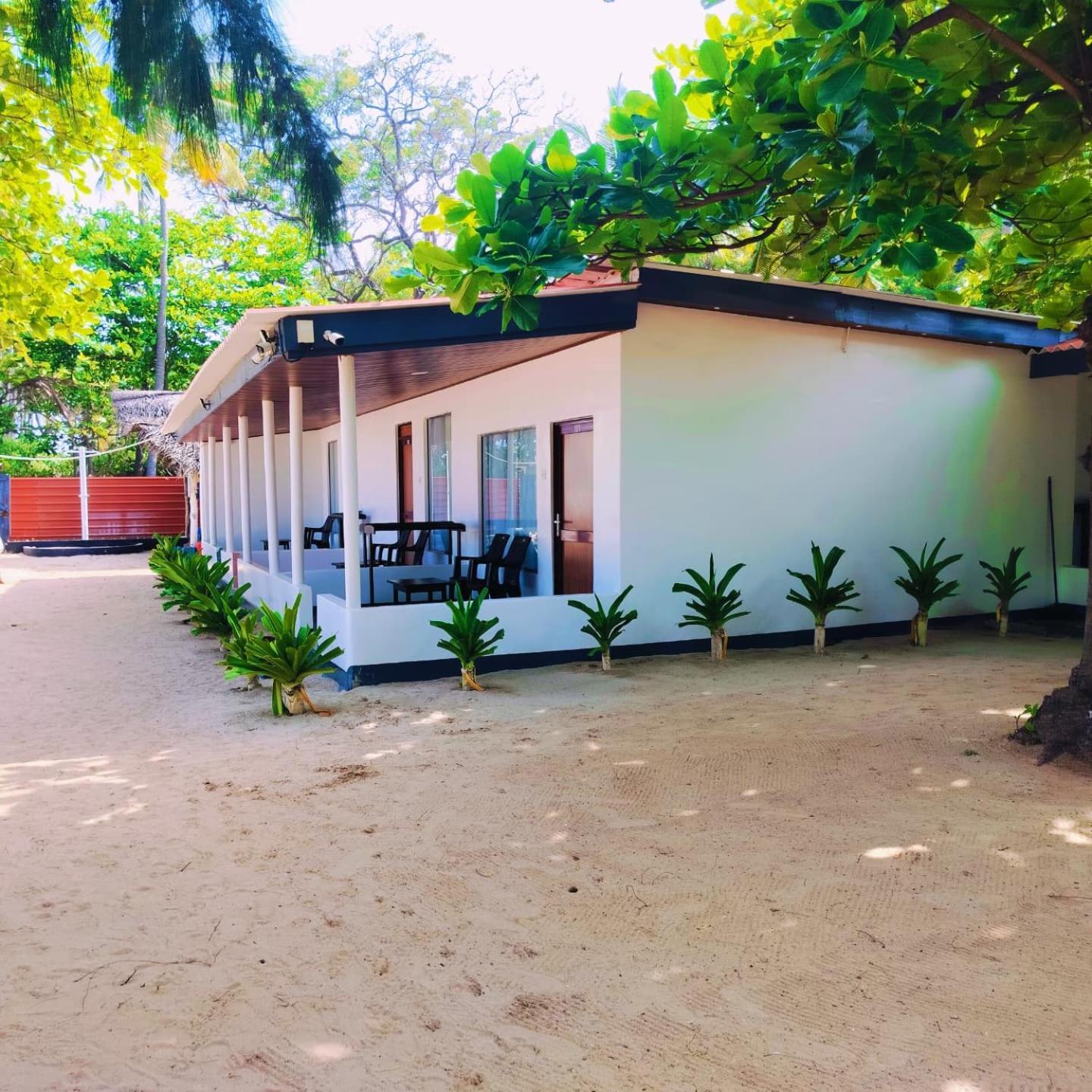 French Garden Pragash Beach Hotel Triquinimale Exterior foto