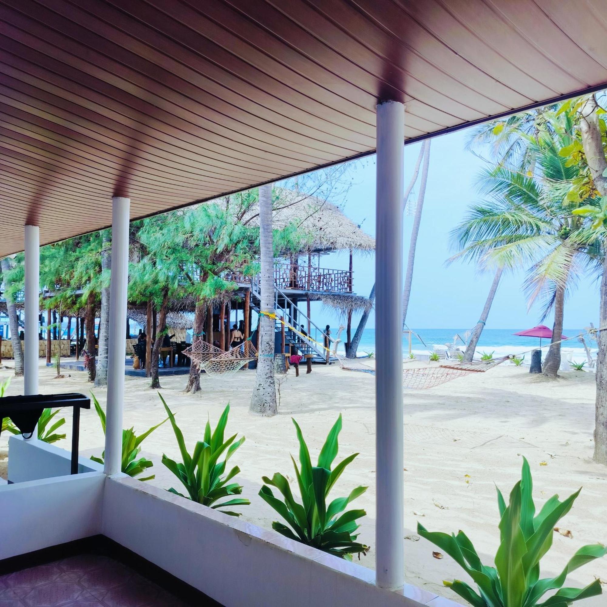 French Garden Pragash Beach Hotel Triquinimale Exterior foto